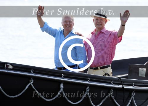 Loosdrecht 22 juli 2013
Ronnie Tober en Jan Jochems op boot varen op de vecht.
Peter Smulders bv