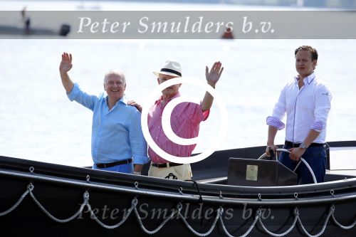 Loosdrecht 22 juli 2013
Ronnie Tober en Jan Jochems op boot varen op de vecht.
Peter Smulders bv