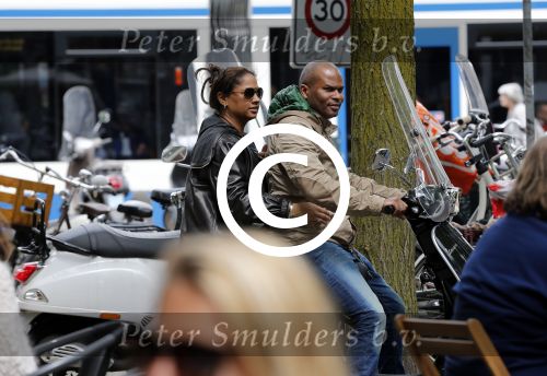 Amsterdam 2 juli 2013
Roue Verveer met zijn vrouw / partner op de scooter in Amsterdam zuid.
Peter Smulders bv