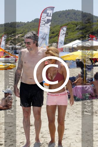 ibiza 15 juli 2013
Ruud en Aafke de wild met hun kinderen Toy Travis Johnny en Teddy op coco beach.
Peter Smulders bv