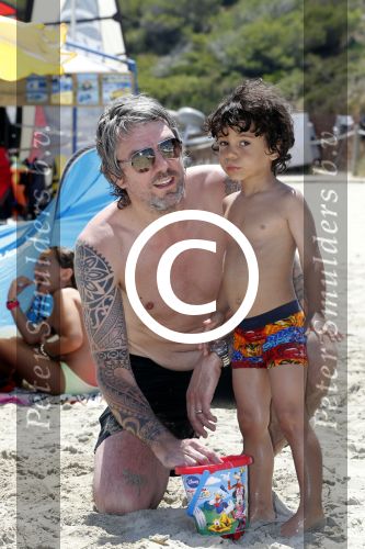 ibiza 15 juli 2013
Ruud en Aafke de wild met hun kinderen Toy Travis Johnny en Teddy op coco beach.
Peter Smulders bv