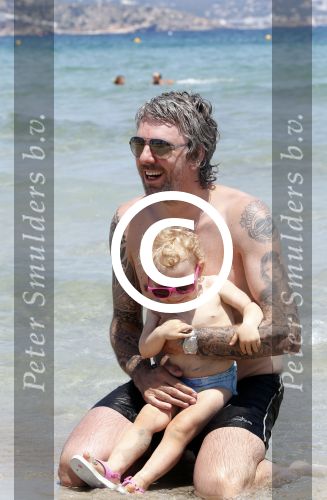 ibiza 15 juli 2013
Ruud en Aafke de wild met hun kinderen Toy Travis Johnny en Teddy op coco beach.
Peter Smulders bv
