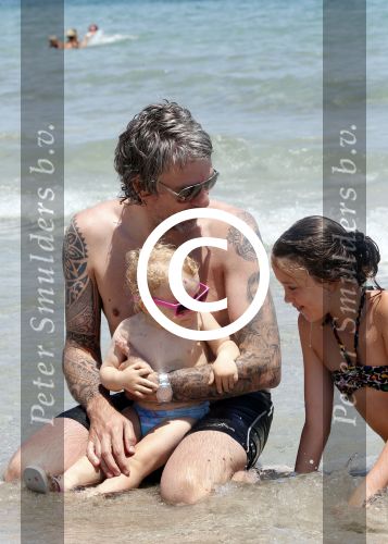ibiza 15 juli 2013
Ruud en Aafke de wild met hun kinderen Toy Travis Johnny en Teddy op coco beach.
Peter Smulders bv