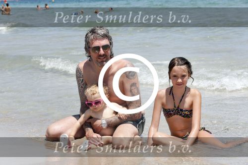 ibiza 15 juli 2013
Ruud en Aafke de wild met hun kinderen Toy Travis Johnny en Teddy op coco beach.
Peter Smulders bv