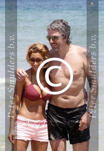 ibiza 15 juli 2013
Ruud en Aafke de wild met hun kinderen Toy Travis Johnny en Teddy op coco beach.
Peter Smulders bv