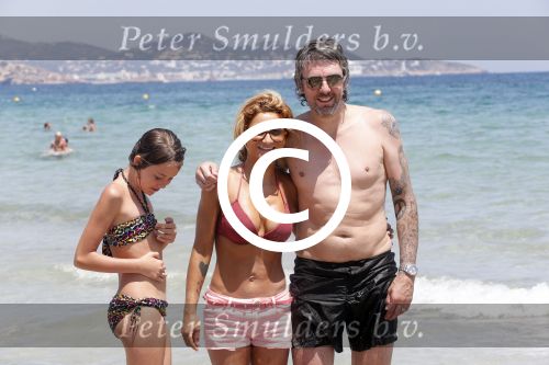 ibiza 15 juli 2013
Ruud en Aafke de wild met hun kinderen Toy Travis Johnny en Teddy op coco beach.
Peter Smulders bv