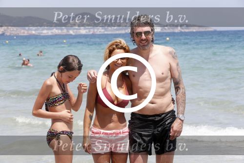 ibiza 15 juli 2013
Ruud en Aafke de wild met hun kinderen Toy Travis Johnny en Teddy op coco beach.
Peter Smulders bv