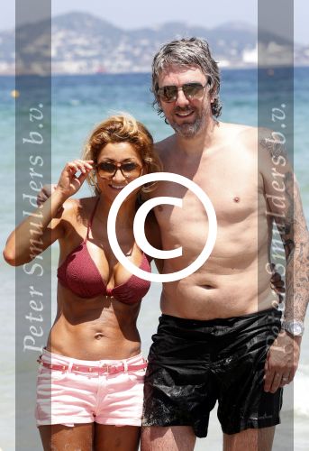 ibiza 15 juli 2013
Ruud en Aafke de wild met hun kinderen Toy Travis Johnny en Teddy op coco beach.
Peter Smulders bv