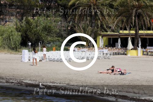 ibiza 12 juli 2013
Jan Reus en Sonja Bakker trouwen bij strandtent Sa Flama op ibiza alle 5 hun kinderen inclusief Bram zijn natuurlijk aanwezig.
Peter Smulders bv