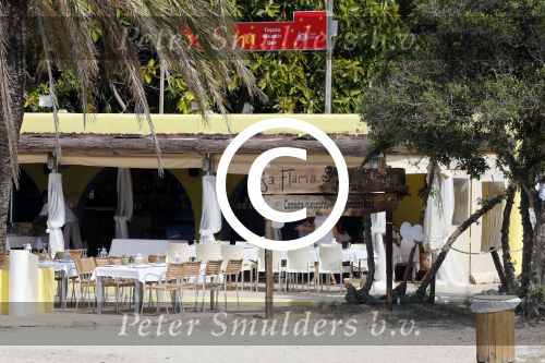 ibiza 12 juli 2013
Jan Reus en Sonja Bakker trouwen bij strandtent Sa Flama op ibiza alle 5 hun kinderen inclusief Bram zijn natuurlijk aanwezig.
Peter Smulders bv