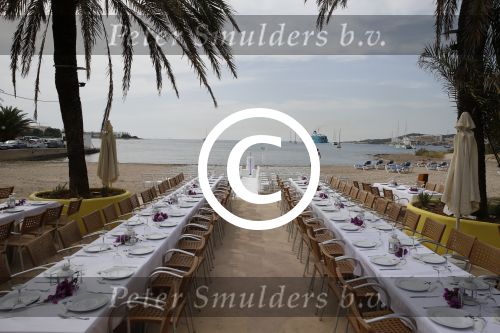 ibiza 12 juli 2013
Jan Reus en Sonja Bakker trouwen bij strandtent Sa Flama op ibiza alle 5 hun kinderen inclusief Bram zijn natuurlijk aanwezig.
Peter Smulders bv