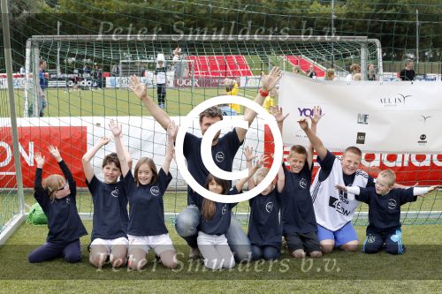 Amsterdam 29 juni 2013
Voetbaltournooi op de toekomst (ajax) voor de stichting de upside van down
met diverse bn ers en oud voetballers.. Syndroom van down. Sebastiaan Labrie
Peter Smulders bv