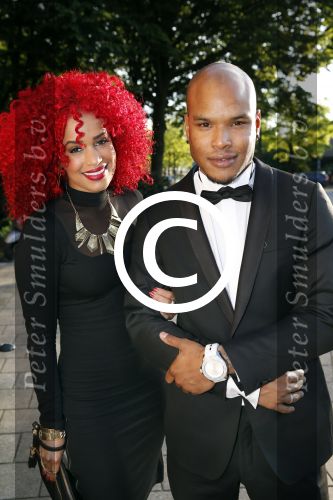 Amsterdam 25 juni 2013
Premiere Tula the Revolt in het tropenmuseum. Sharon Doorson met vriend
Peter Smulders bv