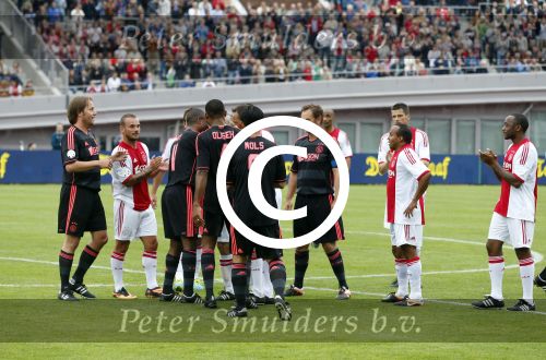 Amsterdam 3 juli 2013
Sjaak Swart 75 jaar . Hij viert dat met een wedstrijd met oud ajax spelers in het Olympisch stadion.
Peter Smulders bv