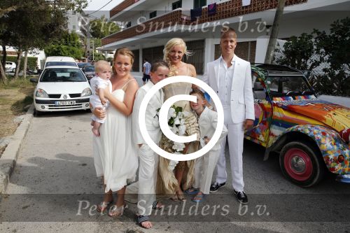 ibiza 12 juli 2013
Jan Reus en Sonja Bakker trouwen bij strandtent Sa Flama op ibiza alle 5 hun kinderen inclusief Bram zijn natuurlijk aanwezig.
Peter Smulders bv
