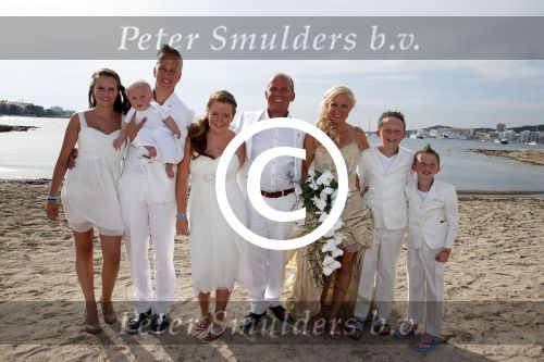 ibiza 12 juli 2013
Jan Reus en Sonja Bakker trouwen bij strandtent Sa Flama op ibiza alle 5 hun kinderen inclusief Bram zijn natuurlijk aanwezig.
Peter Smulders bv