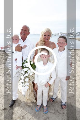 ibiza 12 juli 2013
Jan Reus en Sonja Bakker trouwen bij strandtent Sa Flama op ibiza alle 5 hun kinderen inclusief Bram zijn natuurlijk aanwezig.
Peter Smulders bv