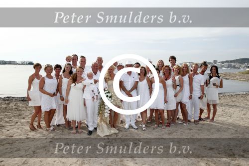 ibiza 12 juli 2013
Jan Reus en Sonja Bakker trouwen bij strandtent Sa Flama op ibiza alle 5 hun kinderen inclusief Bram zijn natuurlijk aanwezig.
Peter Smulders bv