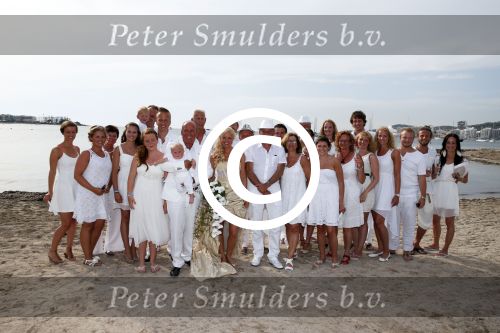 ibiza 12 juli 2013
Jan Reus en Sonja Bakker trouwen bij strandtent Sa Flama op ibiza alle 5 hun kinderen inclusief Bram zijn natuurlijk aanwezig.
Peter Smulders bv