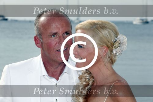 ibiza 12 juli 2013
Jan Reus en Sonja Bakker trouwen bij strandtent Sa Flama op ibiza alle 5 hun kinderen inclusief Bram zijn natuurlijk aanwezig.
Peter Smulders bv