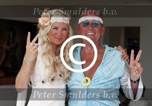 ibiza 14 juli 2013
Jan Reus en Sonja bakker gefotografeerd in hun villa met hun kinderen en opa.
Peter Smulders bv