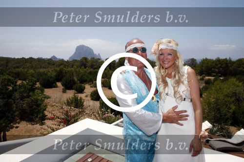ibiza 14 juli 2013
Jan Reus en Sonja bakker gefotografeerd in hun villa met hun kinderen en opa.
Peter Smulders bvibiza 14 juli 2013
Jan Reus en Sonja bakker gefotografeerd in hun villa met hun kinderen en opa.
Peter Smulders bvibiza 14 juli 2013
Jan Reus en Sonja bakker gefotografeerd in hun villa met hun kinderen en opa.
Peter Smulders bv