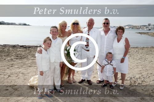 ibiza 12 juli 2013
Jan Reus en Sonja Bakker trouwen bij strandtent Sa Flama op ibiza alle 5 hun kinderen inclusief Bram zijn natuurlijk aanwezig.
Peter Smulders bv