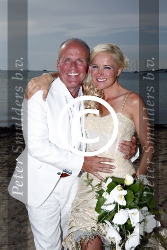 ibiza 12 juli 2013
Jan Reus en Sonja Bakker trouwen bij strandtent Sa Flama op ibiza alle 5 hun kinderen inclusief Bram zijn natuurlijk aanwezig.
Peter Smulders bvibiza 12 juli 2013
Jan Reus en Sonja Bakker trouwen bij strandtent Sa Flama op ibiza alle 5 hun kinderen inibiza 12 juli 2013
Jan Reus en Sonja Bakker trouwen bij strandtent Sa Flama op ibiza alle 5 hun kinderen inclusief Bram zijn natuurlijk aanwezig.
Peter Smulders bvclusief Bram zijn natuurlijk aanwezig.
Peter Smulders bv