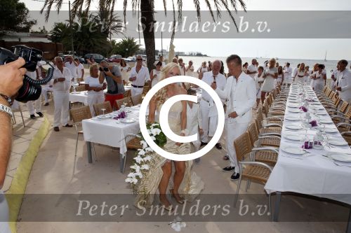 ibiza 12 juli 2013
Jan Reus en Sonja Bakker trouwen bij strandtent Sa Flama op ibiza alle 5 hun kinderen inclusief Bram zijn natuurlijk aanwezig.
Peter Smulders bv