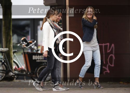 Amsterdam 2 juli 2013
Suze v Rozelaar de zwangere vriendin van Ronald de Boer op de cornelis schuytstraat.
Peter Smulders bv