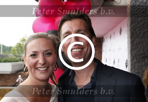 Amsterdam 26 juni 2013
Jackie\'s best dressed in the oyster club bij het olympisch stadion. Sven Hissink met vrouw Mark Schaling
Peter Smulders bv