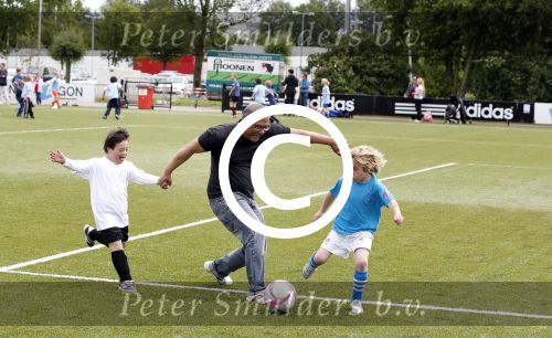 Amsterdam 29 juni 2013
Voetbaltournooi op de toekomst (ajax) voor de stichting de upside van down
met diverse bn ers en oud voetballers.. Syndroom van down.
Peter Smulders bv