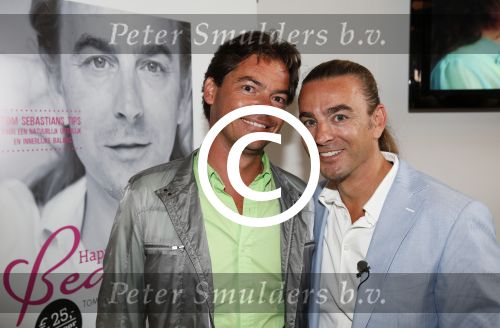 Amsterdam 21 juni 2013
Presentatie boek Tom Sebastian bij de westergasfabriek. Tom met partner Bas
Peter Smulders bv