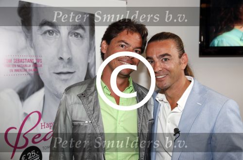 Amsterdam 21 juni 2013
Presentatie boek Tom Sebastian bij de westergasfabriek. Tom met partner Bas
Peter Smulders bv