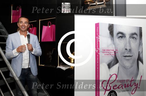 Amsterdam 21 juni 2013
Presentatie boek Tom Sebastian bij de westergasfabriek.
Peter Smulders bv