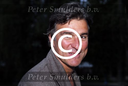 Amsterdam 3 juli 2013
Sjaak Swart 75 jaar . Hij viert dat met een wedstrijd met oud ajax spelers in het Olympisch stadion. Viggo waas en Peter Heerschop
Peter Smulders bv