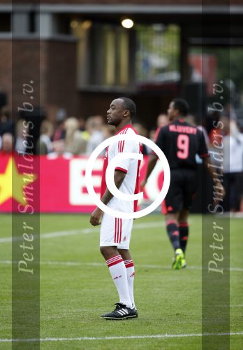 Amsterdam 3 juli 2013
Sjaak Swart 75 jaar . Hij viert dat met een wedstrijd met oud ajax spelers in het Olympisch stadion. Wamberto
Peter Smulders bv