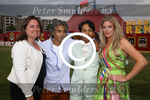 Amsterdam, 5 Augustus 2013
Premiere Circus Herman Renz
Wibi Soerjadi met zijn nieuwe vriendin
Foto Peter Smulders BV