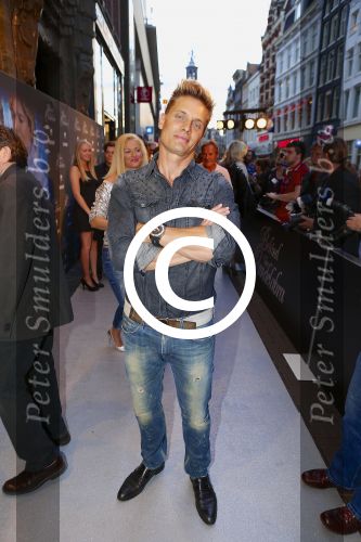 AMSTERDAM - Bij het Tuschinski Theater is de premiere van Behind the Candelabra. Met op de rode loper  Winston Post.