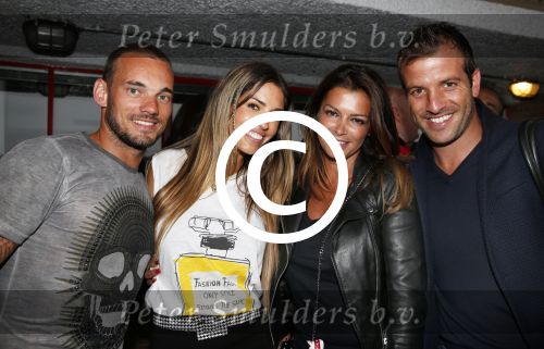 Amsterdam 3 juli 2013
Sjaak Swart 75 jaar . Hij viert dat met een wedstrijd met oud ajax spelers in het Olympisch stadion. Sabia Boulahrouz Yolanthe Sneijder Cabau met hun mannen Wesley Sneijder en Rafael v d Vaart
Peter Smulders bv