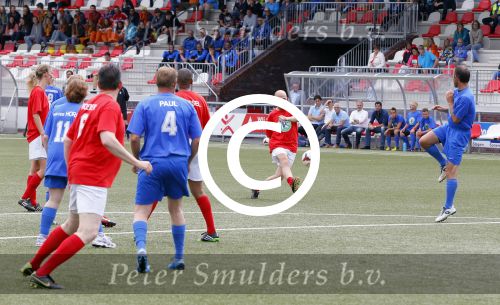 Rijssen 18 juni 2015
Voetballen tegen kanker bij vv Excelsior met diverse bn ers. Thijs Slegers
