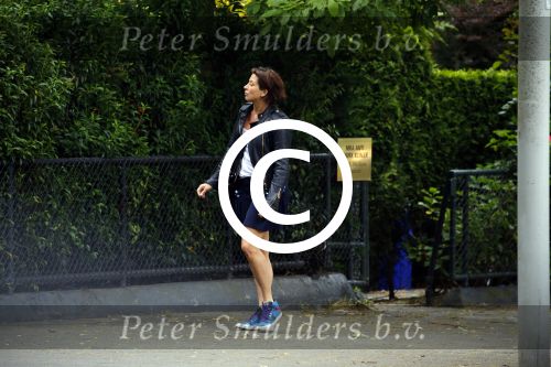 Amsterdam 13 juni 2015
Amanda Beekman haalt haar kinderen op bij ex man Martijn Krabbe.