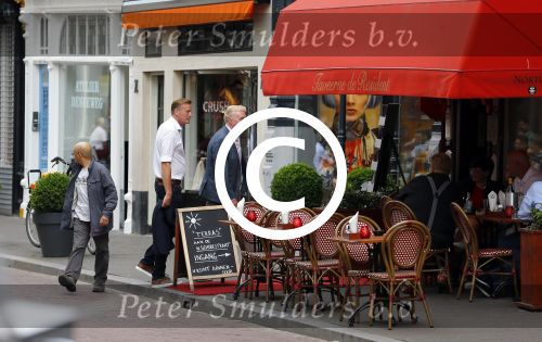 Den Haag 16 juli 2015
Verjaardagsfeestje Frits Huffnagel in Den Haag. Andre v Duin met Martin