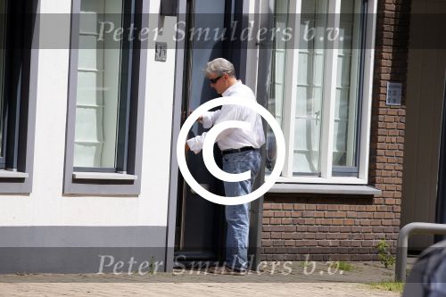 Aalsmeer 9 juli 2015
Bonnie st Claire en haar man Anne-Jan Jongbloed zijn verhuisd naar hun nieuwe huis.