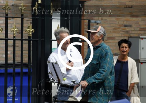 Aalsmeer 9 juli 2015
Bonnie st Claire en haar man Anne-Jan Jongbloed zijn verhuisd naar hun nieuwe huis.