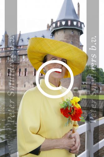 Haarzuilens 17 juni 2015
Haringparty op kasteel de Haar. Ans Markus met man Wybe Tuinman