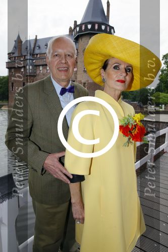 Haarzuilens 17 juni 2015
Haringparty op kasteel de Haar. Ans Markus met man Wybe Tuinman