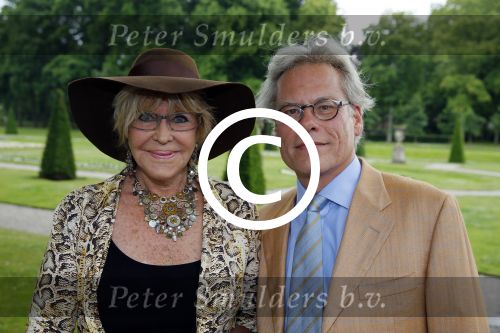 Haarzuilens 17 juni 2015
Haringparty op kasteel de Haar. Astrid Engels met partner
