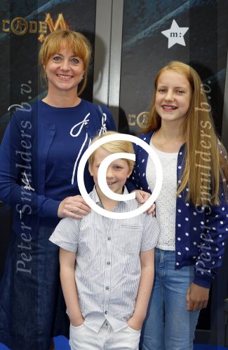 Amsterdam 20 juni 2015
Premiere Code M in het nieuwe de la mar met oa Senna Borsato. Bianca Krijgsman met kinderen