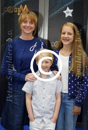 Amsterdam 20 juni 2015
Premiere Code M in het nieuwe de la mar met oa Senna Borsato. Bianca Krijgsman met kinderen